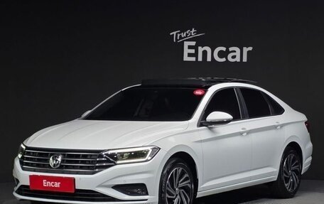 Volkswagen Jetta VII, 2022 год, 1 924 000 рублей, 1 фотография