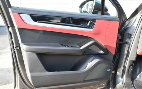 Porsche Cayenne III, 2023 год, 14 790 000 рублей, 16 фотография