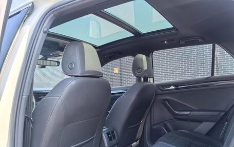 Volkswagen T-Roc I, 2022 год, 2 750 000 рублей, 12 фотография