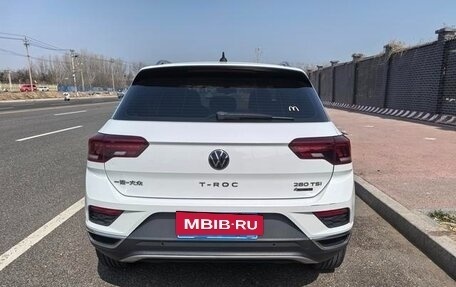 Volkswagen T-Roc I, 2022 год, 2 750 000 рублей, 5 фотография