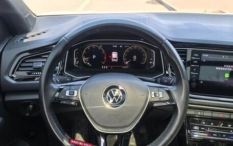 Volkswagen T-Roc I, 2022 год, 2 750 000 рублей, 14 фотография