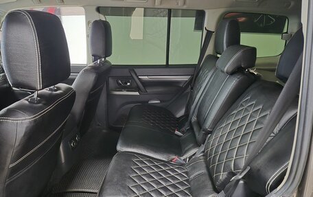 Mitsubishi Pajero IV, 2015 год, 2 196 000 рублей, 16 фотография