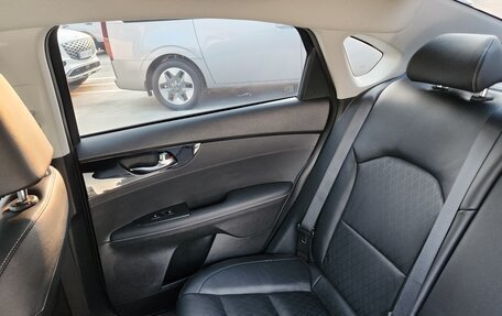 KIA K3, 2021 год, 1 680 000 рублей, 14 фотография