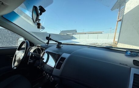 Mitsubishi Outlander III рестайлинг 3, 2011 год, 1 350 000 рублей, 5 фотография