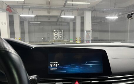 Hyundai Elantra, 2023 год, 1 967 000 рублей, 9 фотография