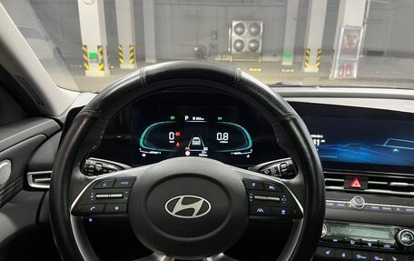 Hyundai Elantra, 2023 год, 1 967 000 рублей, 11 фотография