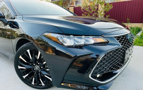 Toyota Avalon, 2021 год, 3 200 000 рублей, 1 фотография