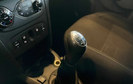 Renault Sandero II рестайлинг, 2016 год, 927 000 рублей, 31 фотография