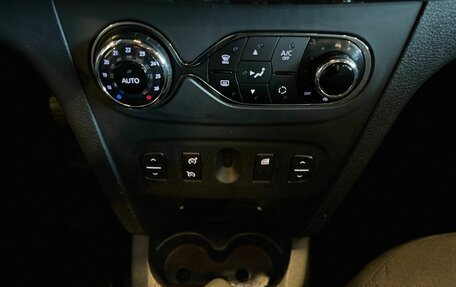 Renault Sandero II рестайлинг, 2016 год, 927 000 рублей, 29 фотография