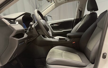 Toyota RAV4, 2025 год, 4 330 000 рублей, 12 фотография