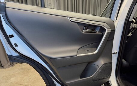 Toyota RAV4, 2025 год, 4 330 000 рублей, 26 фотография
