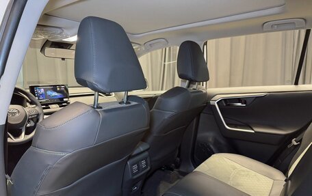 Toyota RAV4, 2025 год, 4 330 000 рублей, 33 фотография