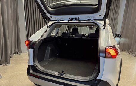 Toyota RAV4, 2025 год, 4 330 000 рублей, 40 фотография