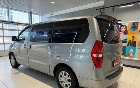 Hyundai Grand Starex Grand Starex I рестайлинг 2, 2011 год, 1 570 000 рублей, 4 фотография