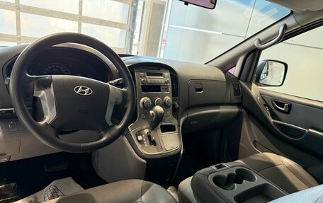 Hyundai Grand Starex Grand Starex I рестайлинг 2, 2011 год, 1 570 000 рублей, 11 фотография