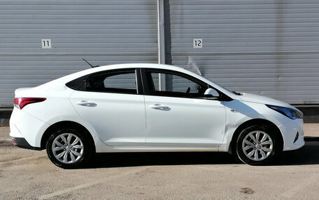 Hyundai Solaris II рестайлинг, 2020 год, 929 000 рублей, 4 фотография