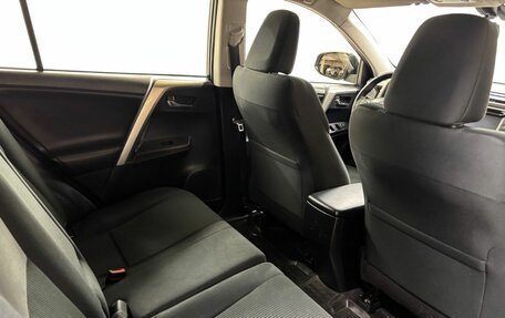 Toyota RAV4, 2015 год, 1 899 000 рублей, 12 фотография