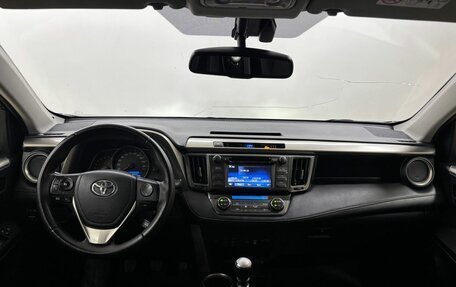 Toyota RAV4, 2015 год, 1 899 000 рублей, 16 фотография