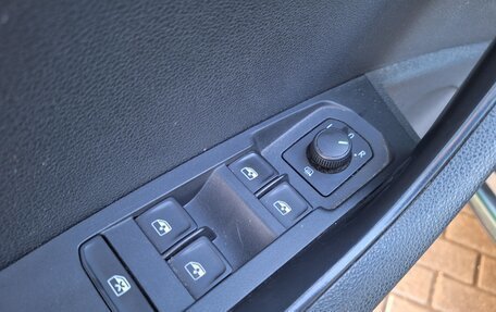 Skoda Karoq I, 2020 год, 2 400 000 рублей, 24 фотография