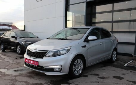 KIA Rio III рестайлинг, 2016 год, 907 000 рублей, 1 фотография