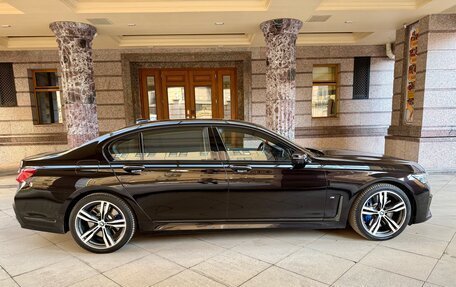 BMW 7 серия, 2019 год, 9 000 000 рублей, 3 фотография