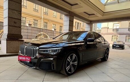 BMW 7 серия, 2019 год, 9 000 000 рублей, 2 фотография