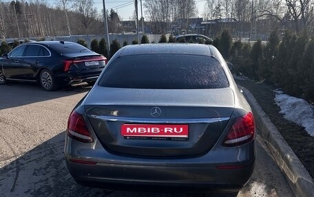 Mercedes-Benz E-Класс, 2018 год, 2 800 000 рублей, 4 фотография