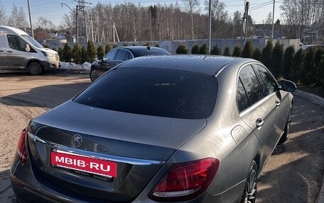 Mercedes-Benz E-Класс, 2018 год, 2 800 000 рублей, 3 фотография