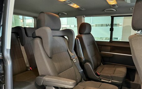 Volkswagen Multivan T6 рестайлинг, 2018 год, 3 917 000 рублей, 8 фотография