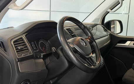 Volkswagen Multivan T6 рестайлинг, 2018 год, 3 917 000 рублей, 6 фотография