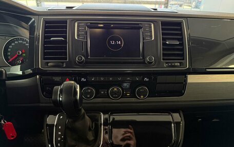 Volkswagen Multivan T6 рестайлинг, 2018 год, 3 917 000 рублей, 13 фотография