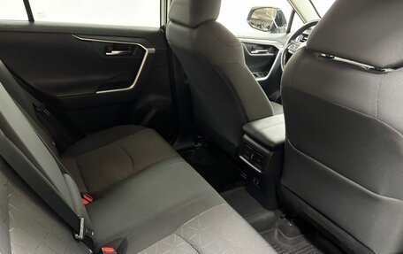 Toyota RAV4, 2022 год, 3 398 000 рублей, 13 фотография