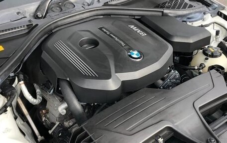 BMW 3 серия, 2018 год, 1 340 000 рублей, 12 фотография