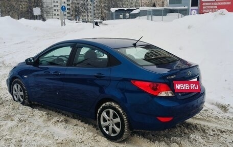 Hyundai Solaris II рестайлинг, 2011 год, 720 000 рублей, 3 фотография