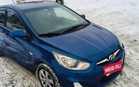 Hyundai Solaris II рестайлинг, 2011 год, 720 000 рублей, 6 фотография