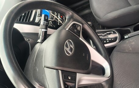 Hyundai Solaris II рестайлинг, 2011 год, 720 000 рублей, 13 фотография