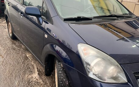 Toyota Corolla Verso I, 2008 год, 700 000 рублей, 19 фотография