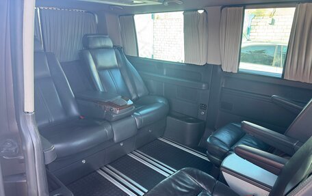 Volkswagen Multivan T5, 2011 год, 2 000 000 рублей, 10 фотография