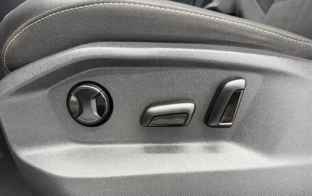 Volkswagen T-Roc I, 2022 год, 2 000 000 рублей, 10 фотография