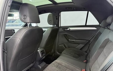 Volkswagen T-Roc I, 2022 год, 2 000 000 рублей, 16 фотография