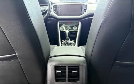 Volkswagen T-Roc I, 2022 год, 2 000 000 рублей, 17 фотография