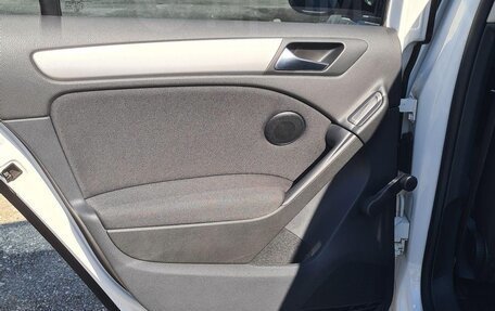 Volkswagen Golf VI, 2012 год, 900 000 рублей, 22 фотография