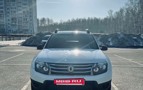 Renault Duster I рестайлинг, 2014 год, 690 000 рублей, 2 фотография