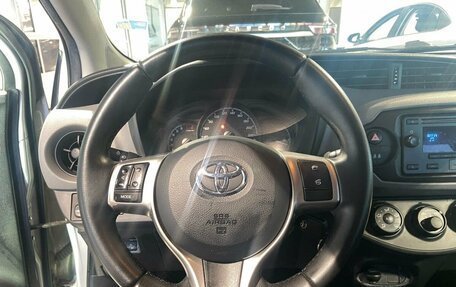 Toyota Yaris III рестайлинг, 2018 год, 950 000 рублей, 13 фотография