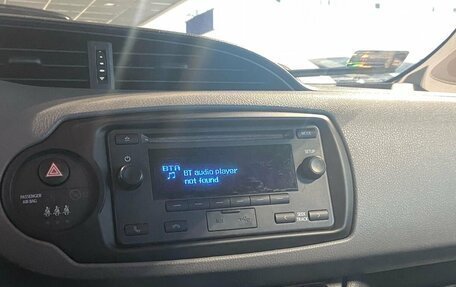 Toyota Yaris III рестайлинг, 2018 год, 950 000 рублей, 23 фотография