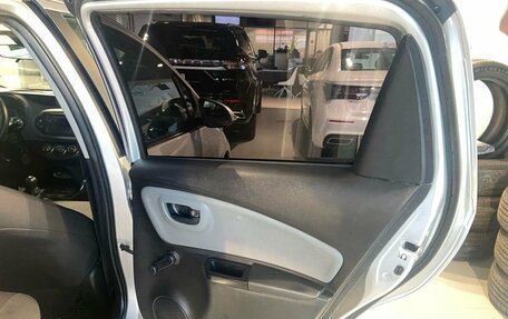 Toyota Yaris III рестайлинг, 2018 год, 950 000 рублей, 19 фотография