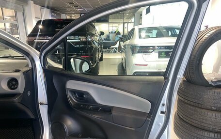 Toyota Yaris III рестайлинг, 2018 год, 950 000 рублей, 17 фотография