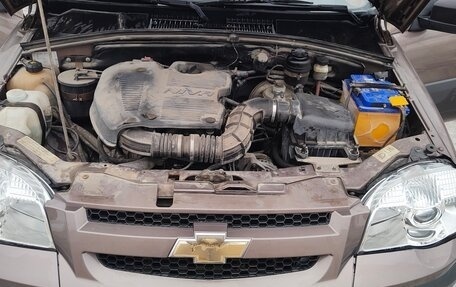 Chevrolet Niva I рестайлинг, 2012 год, 300 000 рублей, 5 фотография