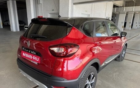 Renault Kaptur I рестайлинг, 2020 год, 1 780 000 рублей, 3 фотография