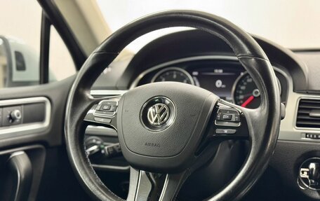 Volkswagen Touareg III, 2015 год, 3 190 000 рублей, 21 фотография